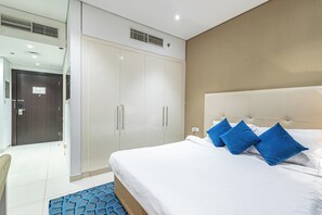 Design Studio, Balcony, City View | Individually decorated, iron/ironing board, free WiFi - SuperHost - Chic Studio on the 16th Floor in Business Bay (Dubai)