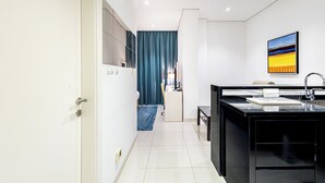 Unclassified image, 5 of 18, button - SuperHost - Chic Studio on the 16th Floor in Business Bay (Dubai)