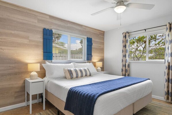 2 chambres, bureau, fer et planche à repasser, lit parapluie