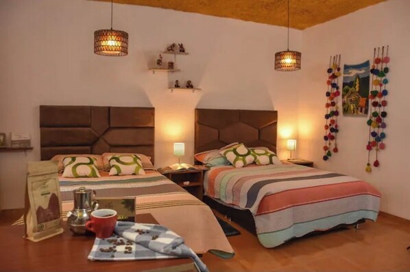 1 habitación, tabla de planchar con plancha, wifi y ropa de cama 