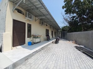 Lobby - OYO 93962 Jm Guest House (Karawang)