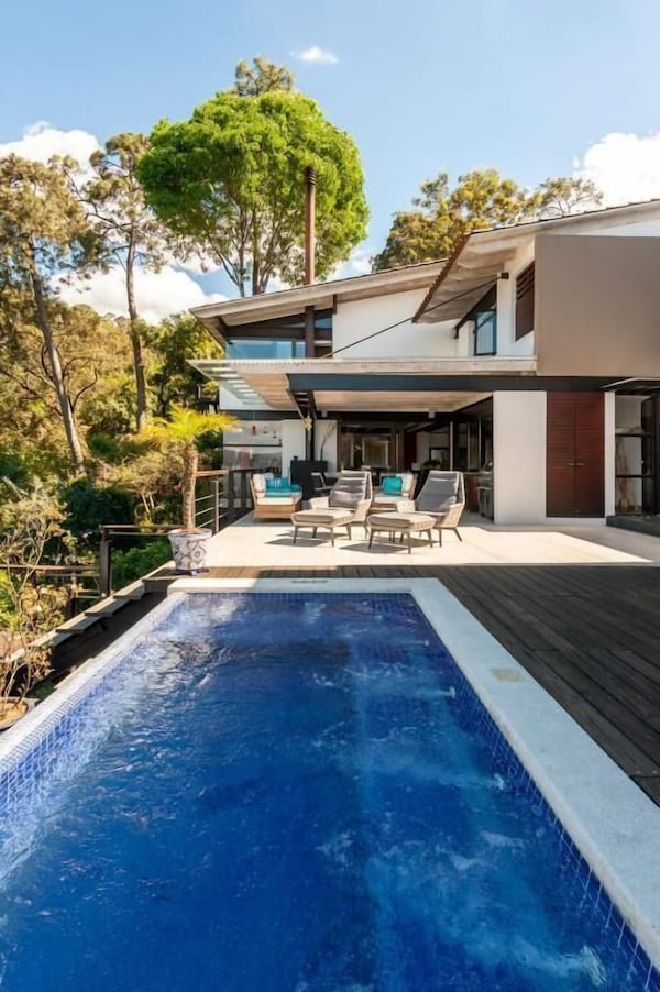 Casa Azul Lakeview Terrace Retreat In Avándaro - Valle de Bravo