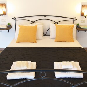 1 bedroom - Menhir - Room 3 in Olmedo (Olmedo)