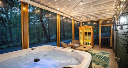 Family Chalet Minutes to Slopes: Hot Tub, Sauna, Gameroom, Adventure Bunkbeds