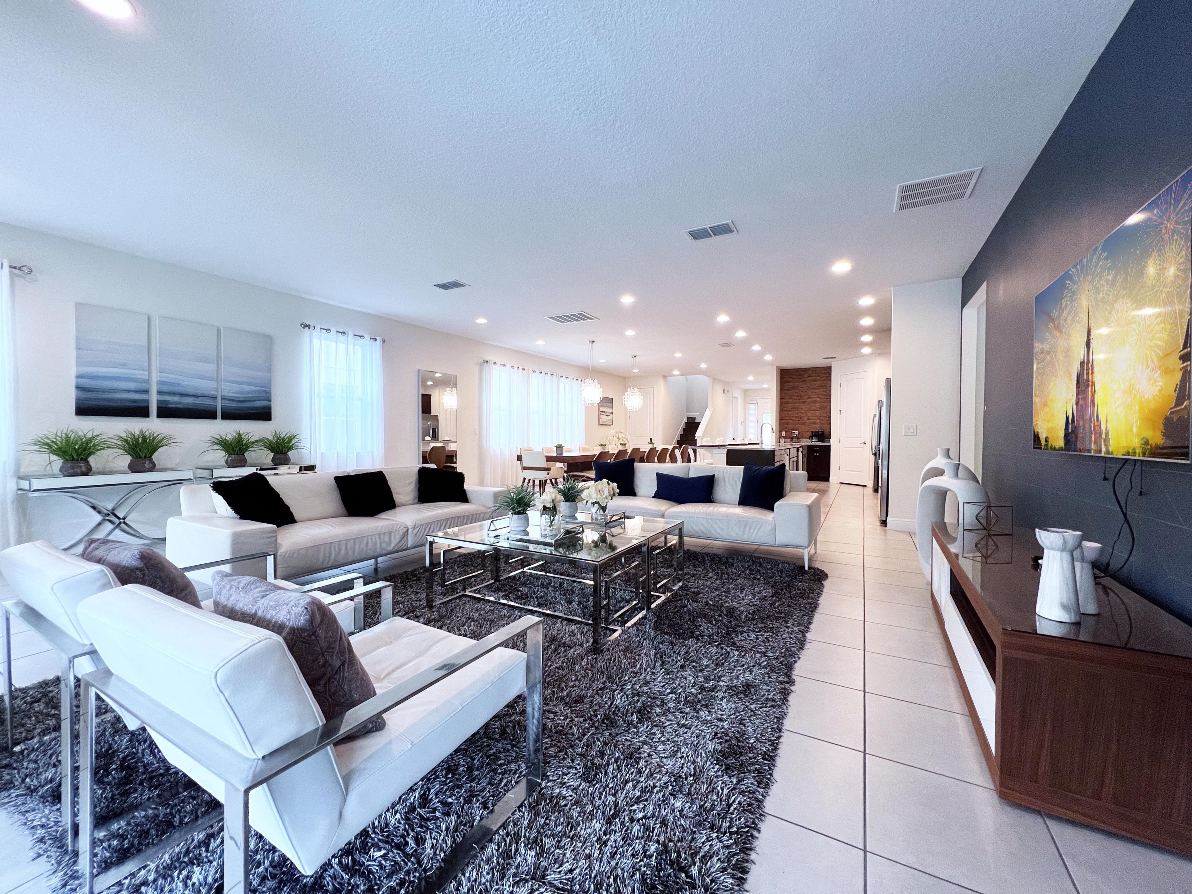 Spectacular 9 Bed Pool Home with Game Room-7504MA