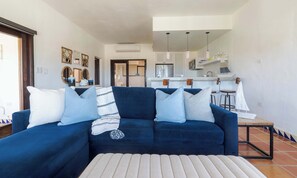 TV - Kyo I Rustic Villa Beach/Golf Paradise in Rio Mar (Rio Grande)