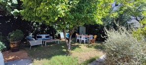 Outdoor dining - Maison à Golfe Juan Proche Plages (Vallauris)