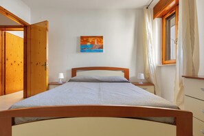 2 chambres, fer et planche Ă repasser, accĂšs Internet