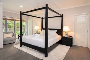 4 Schlafzimmer, Bügeleisen/Bügelbrett, WLAN, Bettwäsche