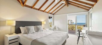 Mariners Rest Stunning Seaview