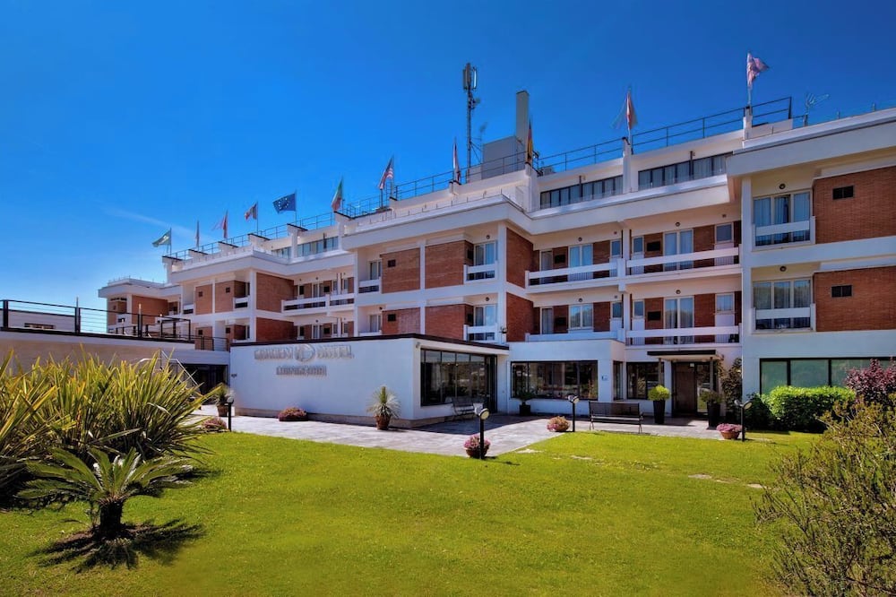 HOTEL GARDEN