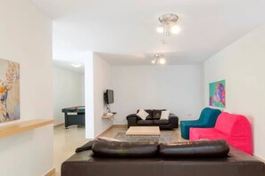Smart TV, video games, DVD player, table tennis