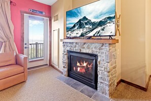 Interior - Next to Slopes Underground Parking Hot Tubs Locker (Snowshoe)
