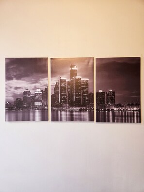 Interior detail - Spacious Loft w/ Riverfront Views & Comfort! (Detroit)