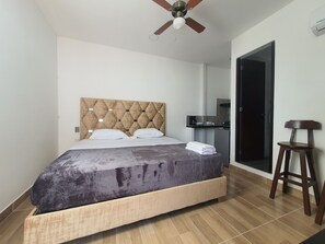 Business Suite | Desk, free WiFi - Apartahotel BAQ 44 (Barranquilla)