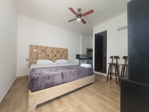 Business Suite | Desk, free WiFi - Apartahotel BAQ 44 (Barranquilla)