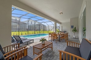 Outdoor dining - 10 BD/ 8 BA/ Windsor Cay (16392 SK) (Clermont)