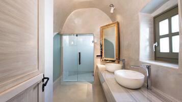 Luxury Villa | Bathroom