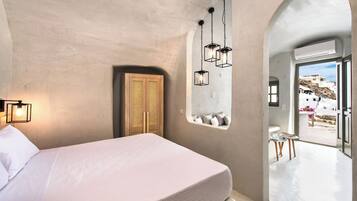 Basic Villa, Sea View | In-room safe, individually decorated, individually furnished