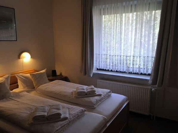 1 bedroom, free WiFi, bed sheets - Ferienwohnung Schwertlilie (Wittdün)