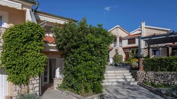 Apartemen | 13 kamar tidur