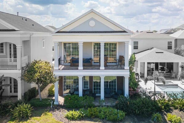 Exterior - Luxurious Pool Home Overlooking Golf Course (Reunion)