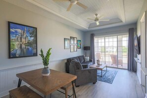 テレビ、書斎 / ワークスペース