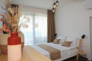 Luxury Villa, 4 Bedrooms, Private Pool, Sea View | 4 bedrooms, Egyptian cotton sheets, premium bedding, memory foam beds - Villa Seabatical (Razanac)