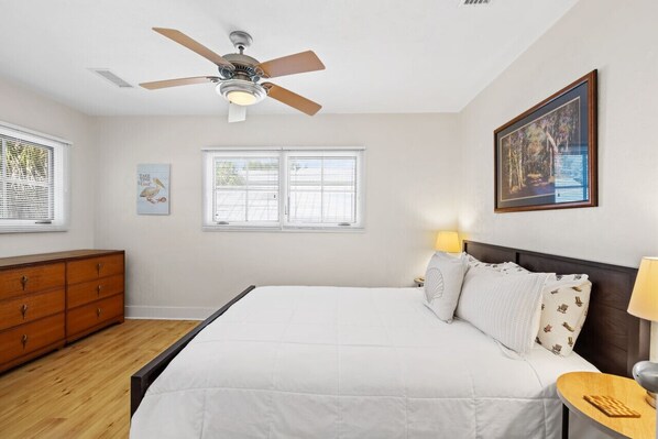 3 bedrooms, iron/ironing board, travel cot, free WiFi