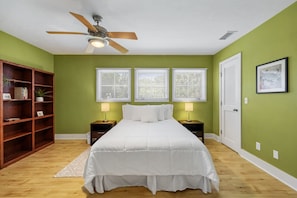 3 bedrooms, iron/ironing board, travel cot, free WiFi