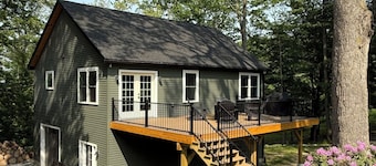 Spacious 2 Bedroom Apartment on Rural, Wooded Property.  King Bed