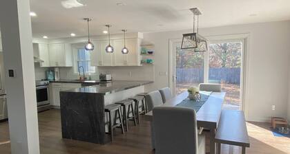 New Seabury FULLY RENOVATED beach house. Great location, pet friendly!