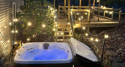 Secluded mountain view cabin near Hocking hills