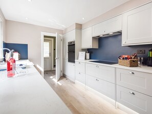 Dishwasher, high chair - 3 bedroom accommodation in Kilconquhar (Kilconquhar)