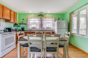 Fridge, microwave, oven, stovetop - Kayak, Fish, Boat & Swim: Home Near Lakeside Park! (Dowagiac)