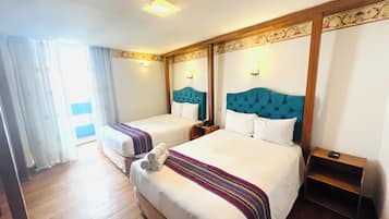 Chambre Supérieure avec lits jumeaux | Coffres-forts dans les chambres, chambres insonorisées, Wi-Fi gratuit