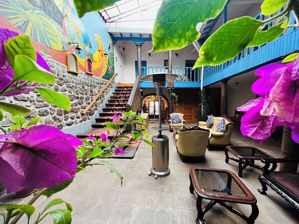 TV, printers - Rojas Plaza Boutique (Cusco)