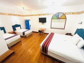 Neljän hengen perushuone | Tallelokero huoneessa, äänieristys, ilmainen Wi-Fi, pääsy pyörätuolilla