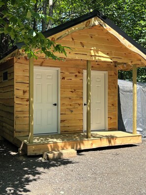 Exterior detail - The Sundance Cabin (Skowhegan)