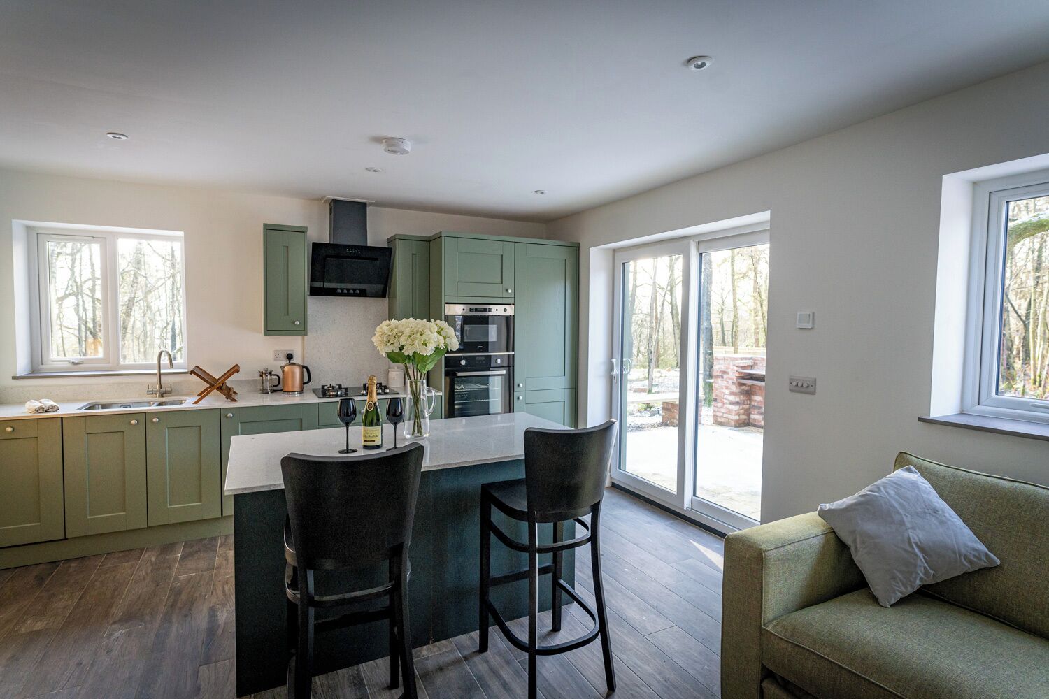 Fridge, microwave, oven, dishwasher