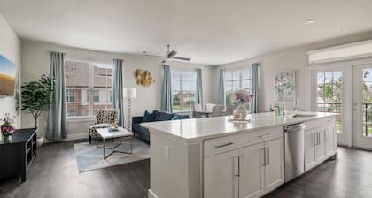 Serene Sienna 2/2 Apt, Full Kitch, W/D, minutes from the toll way!