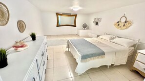 3 chambres, lit parapluie, Wi-Fi, draps fournis