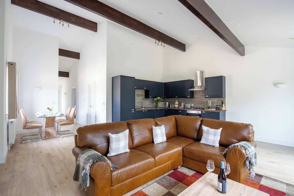 Smart TV, stereo, offices