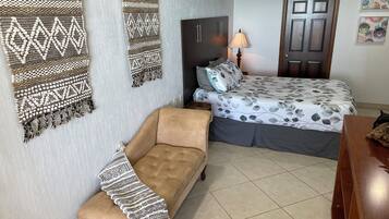 Condo panorámico, vista al océano | 2 habitaciones, camas con efecto memoria y decoración personalizada