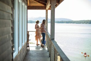 Property grounds - Serene retreat, just 15 minutes away from Downtown Petersburg!  (Petersburg)