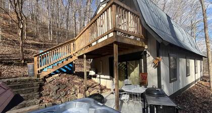 TreeHouse Cabin in the forest /opt hot tub