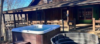 LakeTrail Lodge E-Wing- outside hottub opt LT-EW