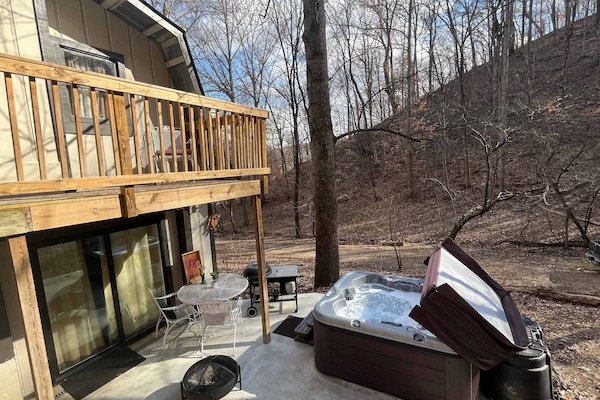 The optional hot tub costs $75 for cleaning and chemical setup