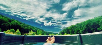 Lakeside Lodge 3BR suite, Trails, Nature Paradise