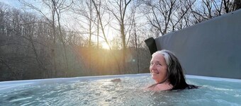 LakeTrail Cabin suite w/hottub opt LT1